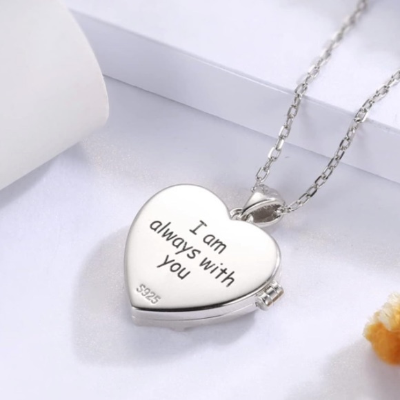 Angel Cardinal Locket Necklace - Picture 4 of 10